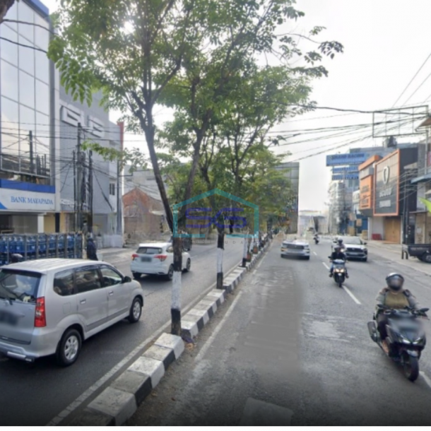 Disewakan Ruko 2,5 Lantai Dikawasan Bisnis Dan Perbankan DI Domangan Jogja Luas Bangunan  140 m²-2