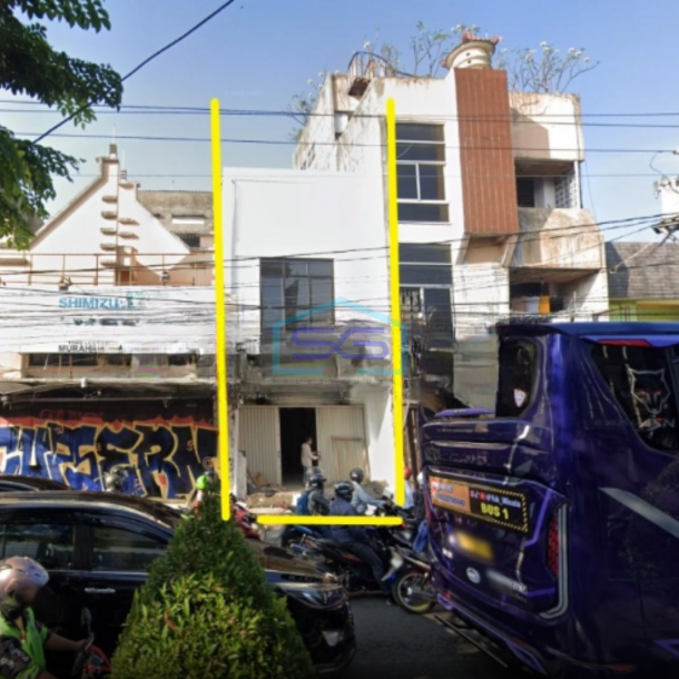 Disewakan Ruko 2,5 Lantai Dikawasan Bisnis Dan Perbankan DI Domangan Jogja Luas Bangunan  140 m²-1