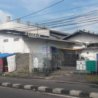 Dijual Gudang di Banguntapan Bantul Luas Tanah 1385 m² 2 Lantai  Lokasi Strategis