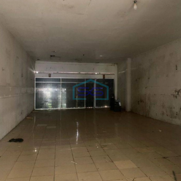 Disewakan Ruko 2 Lantai Luas Tanah  850 m² di Sewon Bantul Lokasi Strategis-1