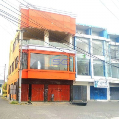 Dijual Ruko Luas Bangunan 540 m² 3 Lantai Dekat Pakuwon Mall Depok Sleman-2