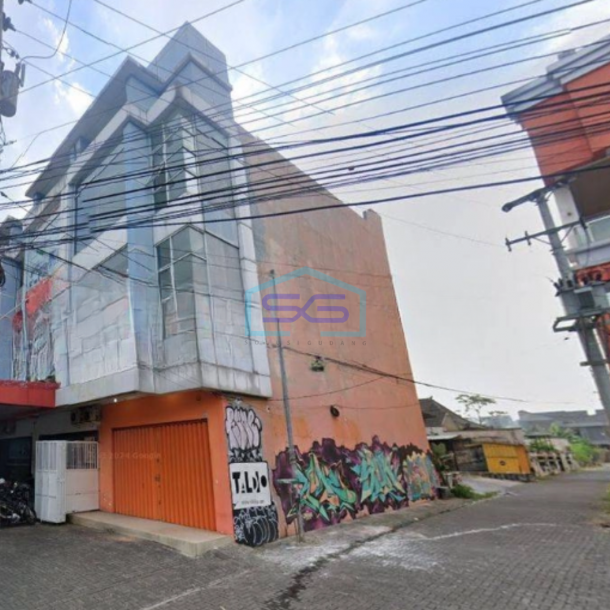 Disewakan Ruko 3 Lantai Luas Bangunan  195 m² di Depok Sleman-1