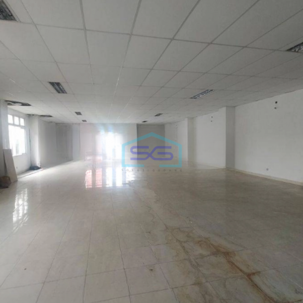 Disewakan Ruko 3 Lantai Luas Tanah 300 m² di Gondokusuman Yogyakarta Cocok Untuk Usaha-1