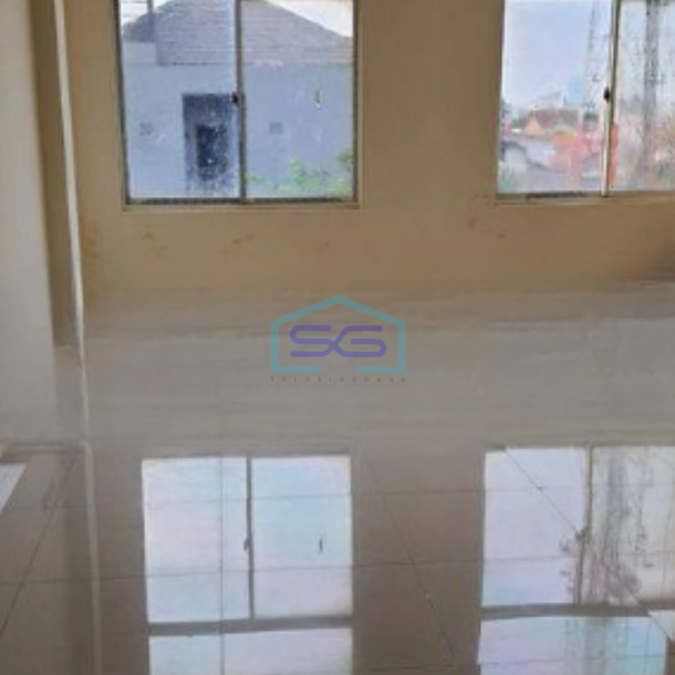 Disewakan Ruko Luas Bangunan  236 m² di Green Lake City Jakarta Barat-1
