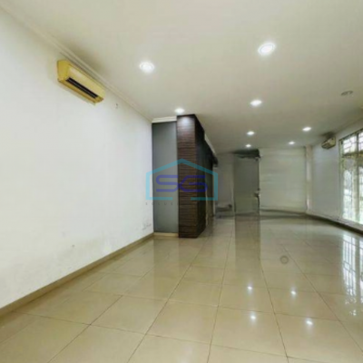 Disewakan Ruko Luas Bangunan  360 m² di Green Lake City Jakarta Barat