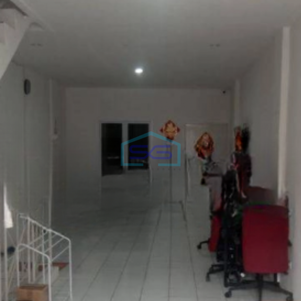 Disewakan Ruko Megah Luas Bangunan  288 m² di Kalideres Jakarta Barat-4