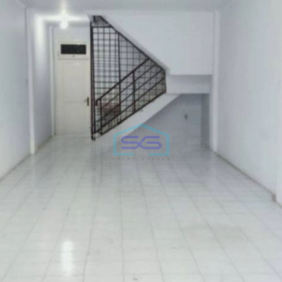 Disewakan Ruko Luas Bangunan  170 m² 2 Lantai di Duri Kosambi Jakarta Barat-2