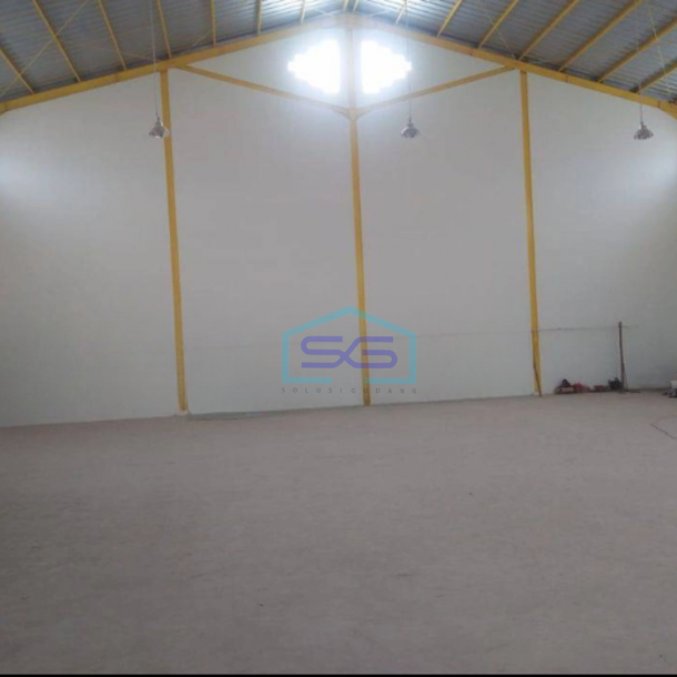 Disewakan Gudang Baru Luas Bangunan 800 m² Bisa Masuk Container di Cipondoh Tangerang-3