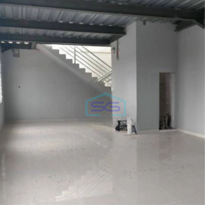 Disewakan Gudang Luas Bangunan 288 m² Ada Kantor di Teluk Naga Tangerang