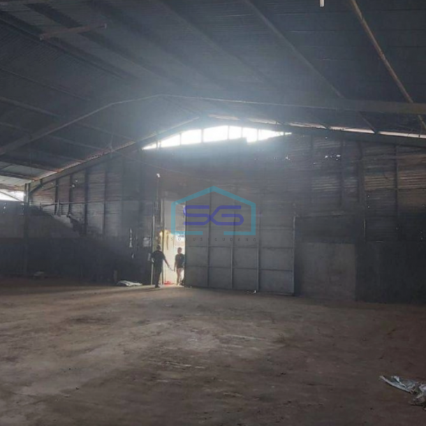 Disewakan Gudang Luas Bangunan 700 m² Ada Kantor di Pinang Tangerang-4
