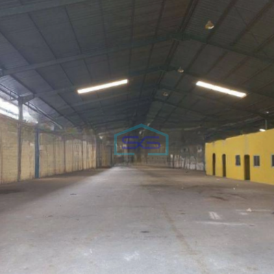 Disewakan Gudang Ada kantor Luas Bangunan  2400 m² di Cikupa Tangerang