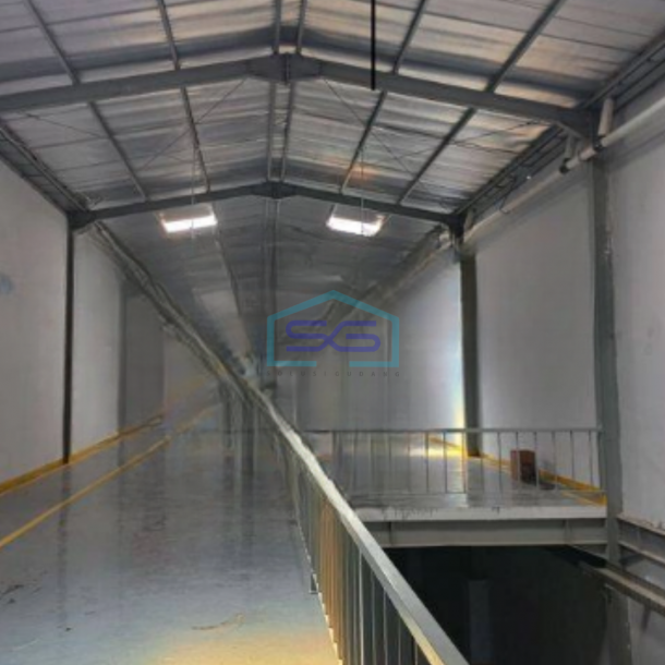 Disewakan Gudang Ada Kantor Luas Bangunan  625 m² di Kalideres Jakarta Barat-1
