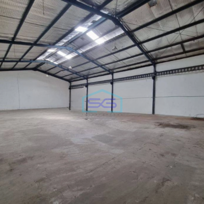 Disewakan Gudang Ada Kantor Luas Bangunan  700 m² di Daan Mogot Jakarta Barat