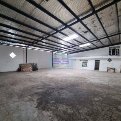 Disewakan Gudang Ada Kantor Luas Bangunan  700 m² di Daan Mogot Jakarta Barat