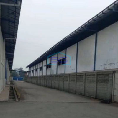 Disewakan Gudang Akses Container 20 Feet di Cikupa Tangerang Luas Bangunan  1600 m²