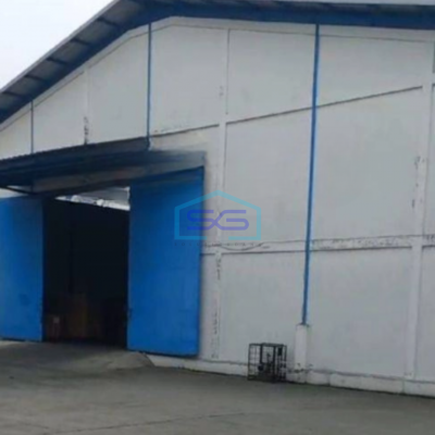 Disewakan Gudang Akses Container 20 Feet di Cikupa Tangerang Luas Bangunan  1600 m²