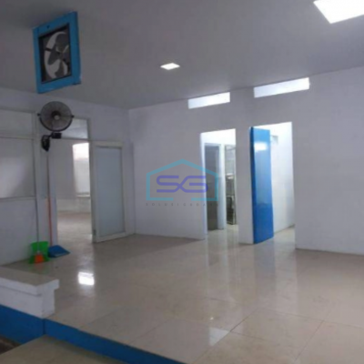 Disewakan Gudang Luas Bangunan  530 m² Ada Kantor di Duri Kosambi Jakarta Barat
