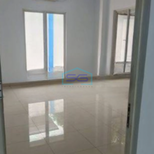 Disewakan Gudang Ada Kantor Luas Bangunan 225 m² di Duri Kosambi Tangerang-2