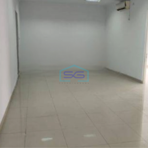 Disewakan Gudang Ada Kantor Luas Bangunan 225 m² di Duri Kosambi Tangerang-1