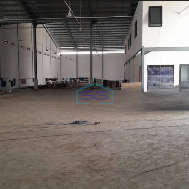 Disewakan Gudang Ada Kantor Luas Bangunan 660 m² di Sepatan Tangerang-5