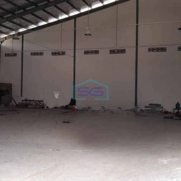 Disewakan Gudang Ada Kantor Luas Bangunan 660 m² di Sepatan Tangerang-2