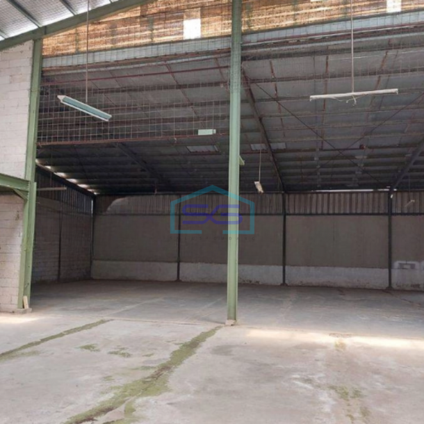 Disewakan Gudang Luas Bangunan  1500 m² Ada Kantor di Cipondoh Tangerang-1