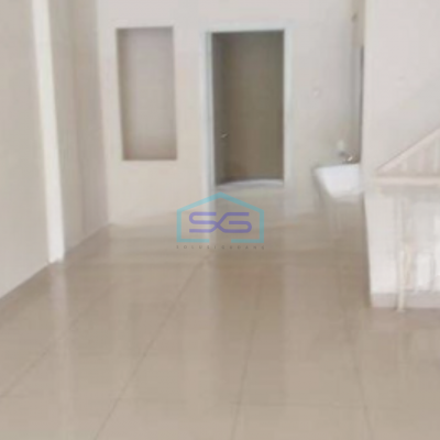 Disewakan Ruko 3 Lantai di Green Lake City Jakarta Barat Luas Bangunan 256 m²