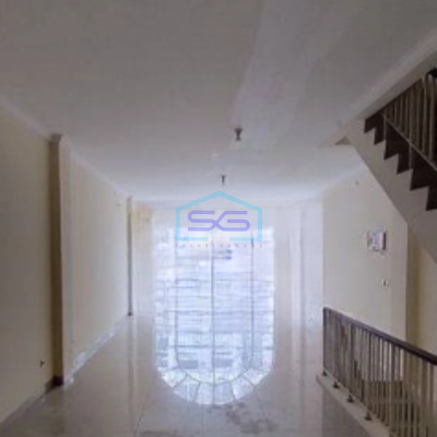 Disewakan Ruko 3 Lantai di Green Lake City Jakarta Barat Luas Bangunan 236 m²-4