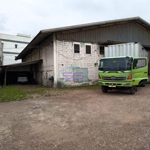 Disewakan Gudang di Jurumudi baru Tangerang Luas Bangunan 2100m2-3