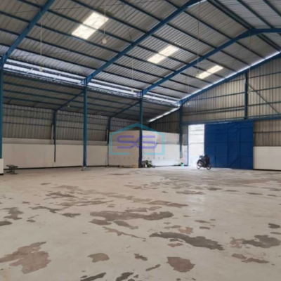 Diseewakan Gudang Di Kavling Dpr Cipondoh, Tangerang Luas Tanah 1600m2