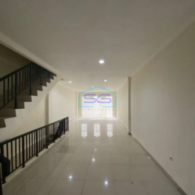 Disewakan Ruko Di Green Lake City Jakarta Barat Luas Bangunan 90 m²