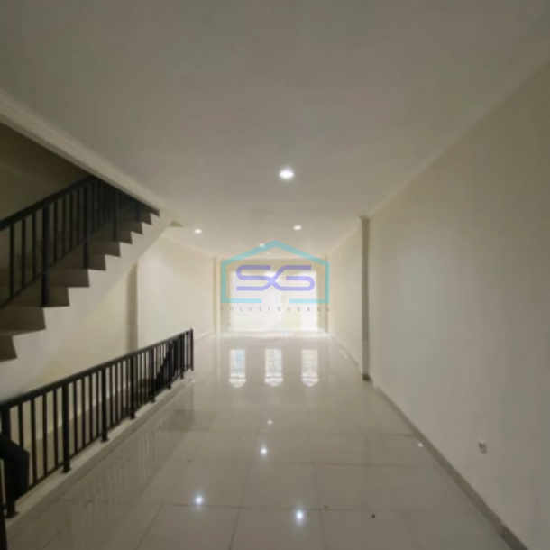 Disewakan Ruko Di Green Lake City Jakarta Barat Luas Bangunan 90 m²-4