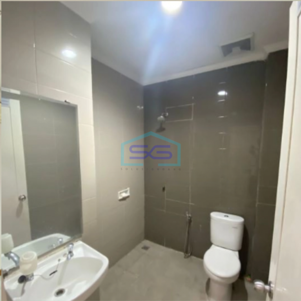 Disewakan Ruko Di Green Lake City Jakarta Barat Luas Bangunan 90 m²-1
