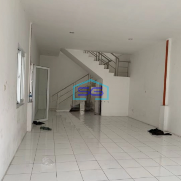 Disewakan Gudang DI Pegadungan, Jakarta Barat Luas Tanah 800 m²-1