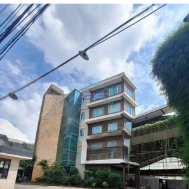 Dijual Cepat Gedung Kantor Luas Bangunan  1064 m² Lokasi Strategis di Cipondoh Tangerang-2