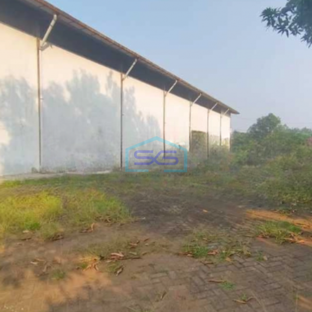 Dijual Gudang Luas Bangunan  3000 m² Lokasi Pasar Kemis Tangerang-2