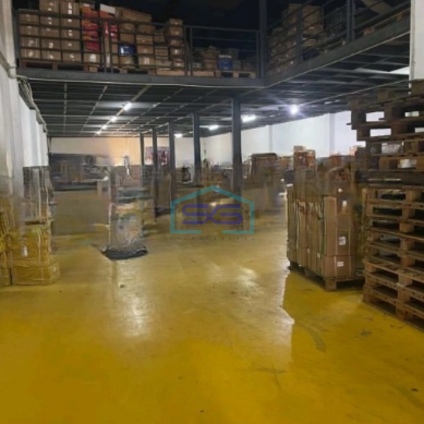 Disewakan Gudang Ada Lift Barang Luas Bangunan 2100 m² Lokasi Kalideres Jakarta Barat-2