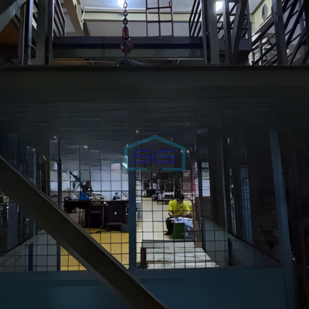 Disewakan Gudang Ada Lift Barang Luas Bangunan 2100 m² Lokasi Kalideres Jakarta Barat-1