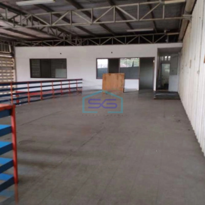 Disewakan Gudang Luas Bangunan  1000 m² Lokasi Petir Tangerang-3