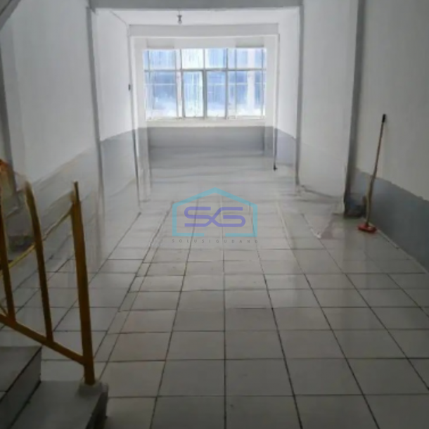 Disewakan Ruko 3 Lantai Luas Bangunan 184 m² Lokasi Kalideres Jakarta Barat-4