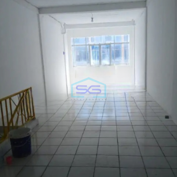 Disewakan Ruko 3 Lantai Luas Bangunan 184 m² Lokasi Kalideres Jakarta Barat-3