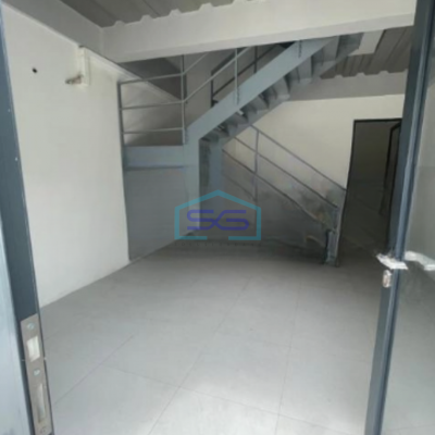 Disewakan Gudang Ada Kantor Luas Bangunan 800 m² Lokasi Benda Tangerang-2