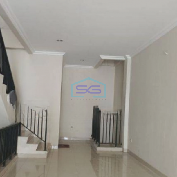 Disewakan Ruko Luas Bangunan 236 m² di Green Lake City Jakarta Barat-3