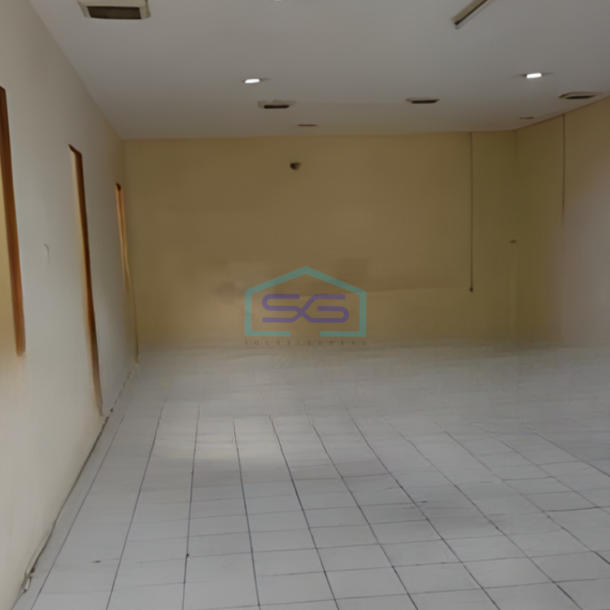 Disewakan Gudang Ada Kantor Luas Bangunan 350 m² di Cengkareng Jakarta Barat-3