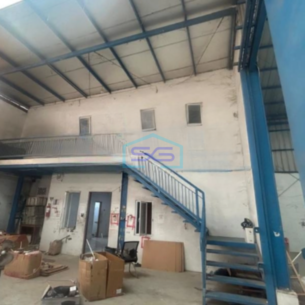 Disewakan Gudang Luas Bangunan  1350 m² Akses Container 40 Feet di Cipondoh Tangerang-1