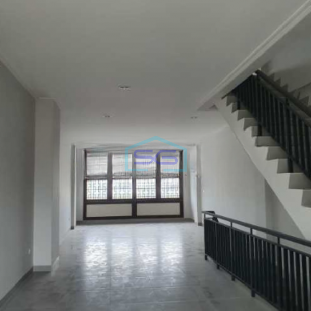 Disewakan Ruko 3 Lantai Lokasi Pantai Indah Kapuk Jakarta Utara-2