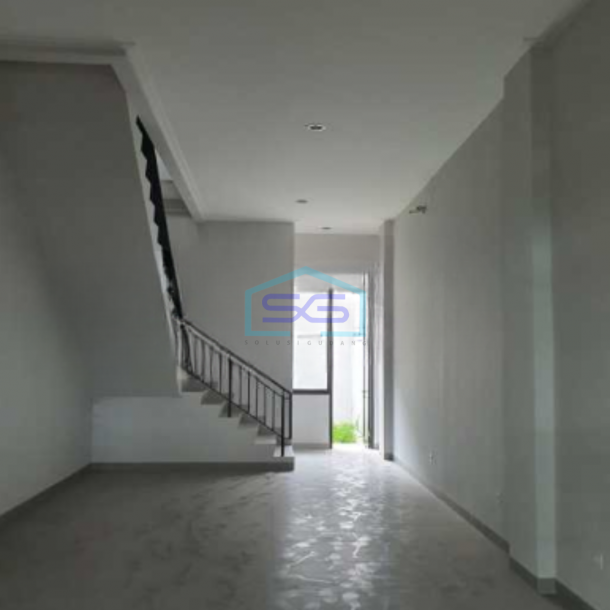 Disewakan Ruko 3 Lantai Lokasi Pantai Indah Kapuk Jakarta Utara-1