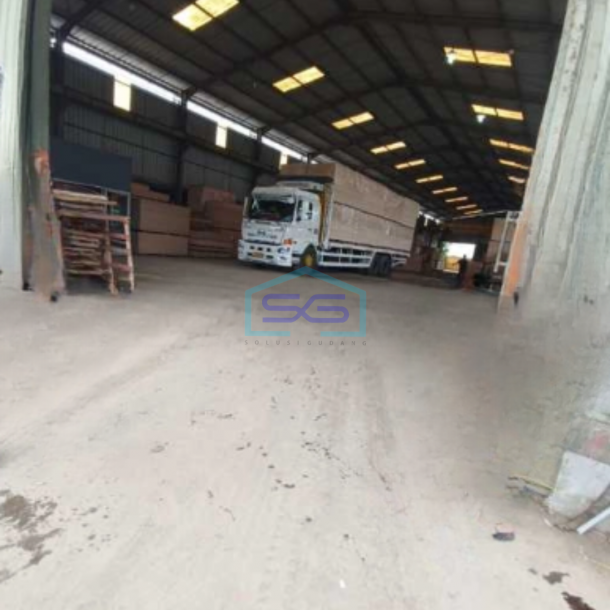 Disewakan Gudang Ada Kantor Luas Tanah  2550 m² Lokasi Cipondoh Tangerang-1