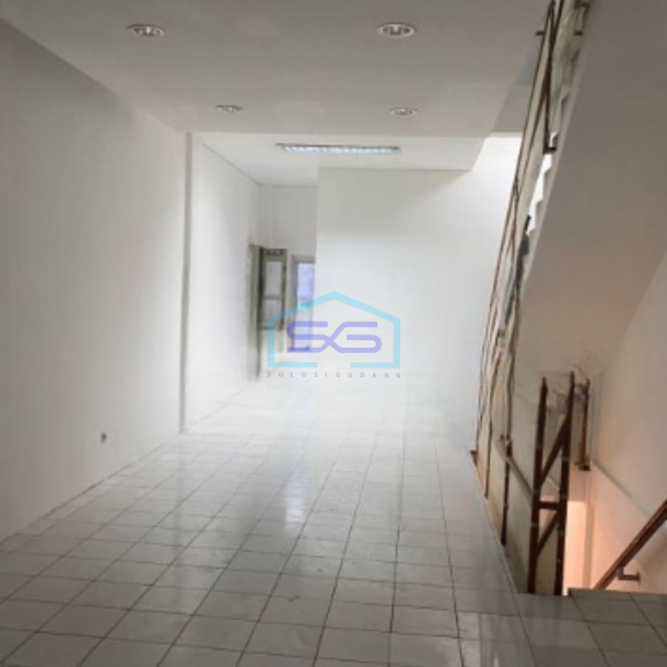 Disewakan Ruko 3 Lantai Luas Bangunan  229 m² Lokasi Cimone Tangerang-1
