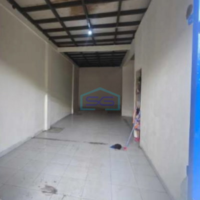 Dijual Gudang Luas Tanah 250 m² Lokasi di Cipondoh Tangerang